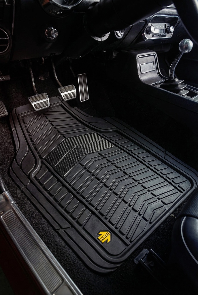 Set Cubrepiso Auto Carbon Fiber MOMO 